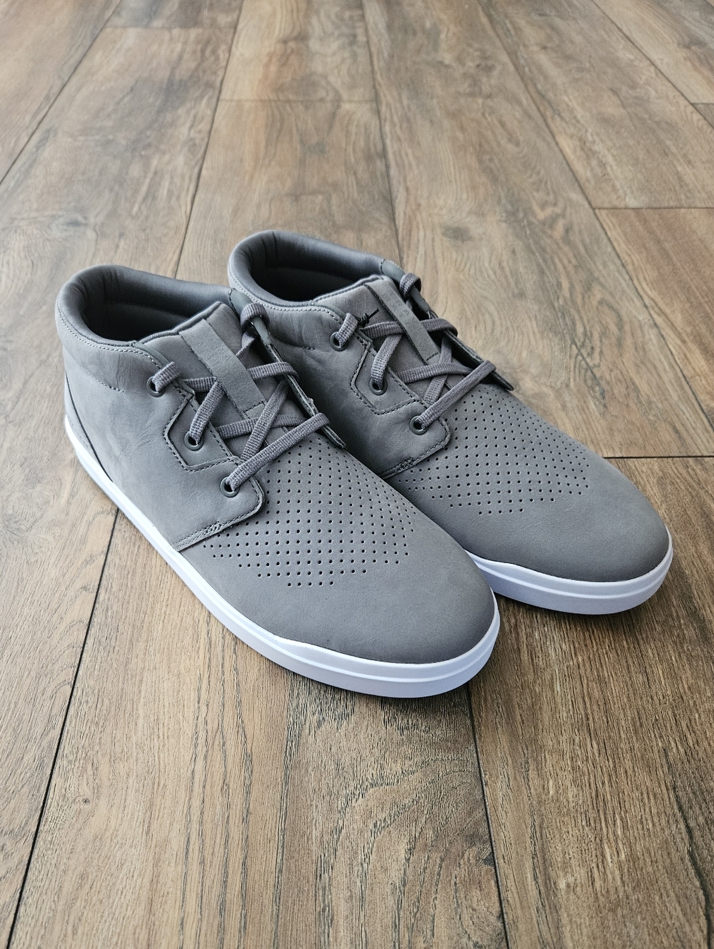 TravisMathew Modern Chukka Sneakers (10.5) - Picture 2 of 7